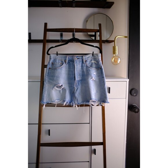 Levi's High Waisted Denim Skirt With Button Fly - Medium Wash - 29 - Like New - Picture 5 of 6